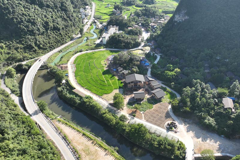 瑶丹路干河村路段歌娅思谷航拍