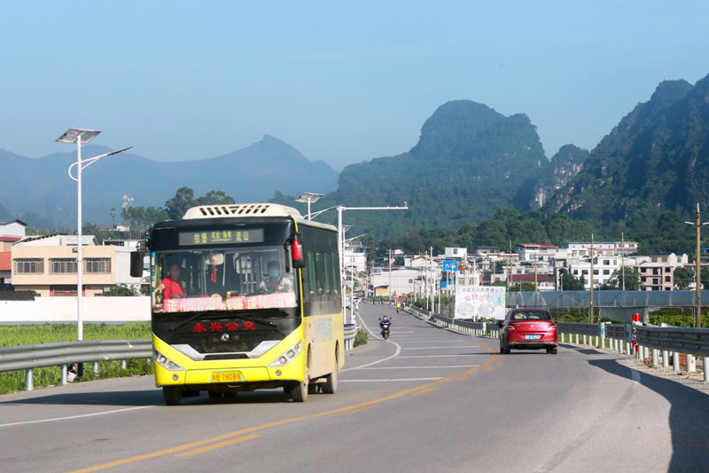 柳江区渡村至成团公路照片 (3)