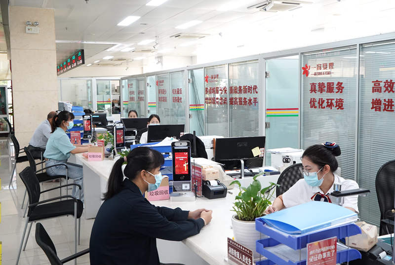 “免证办”现场窗口。 崇左市大数据局供图