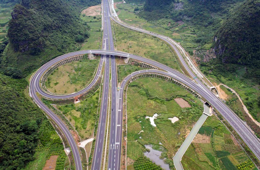 桂河高速公路广西柳州市融安县泗顶镇路段。