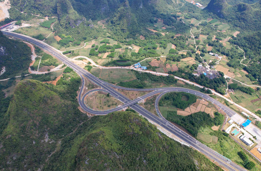桂河高速公路广西柳州市融安县大良镇路段。