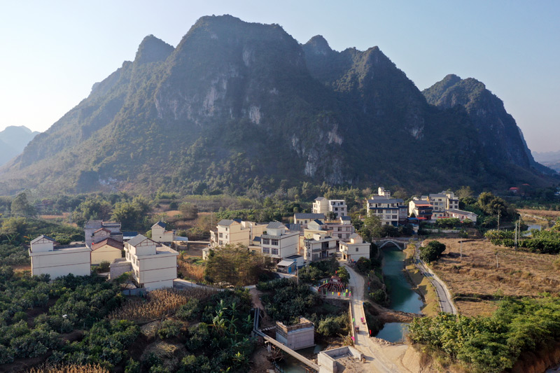 发展乡村旅游，助推乡村振兴。图为大化镇双排村达当屯乡村振兴建设示范点。