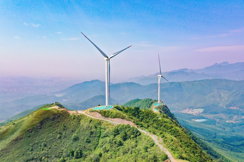 贵港市百花山航拍图。邹庆林摄