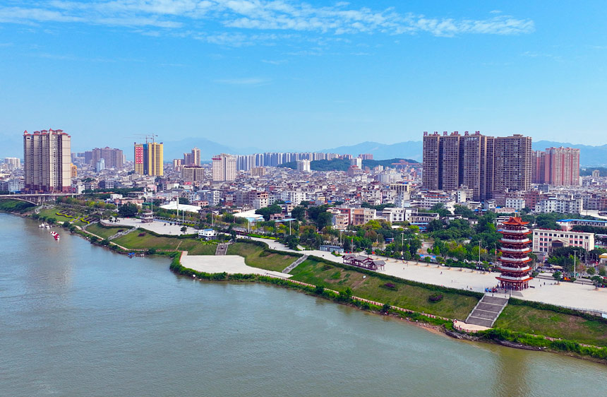 一江两岸主题景观带——江北公园。莫舒华摄