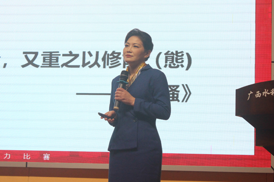 韦弘教授。龙颖摄
