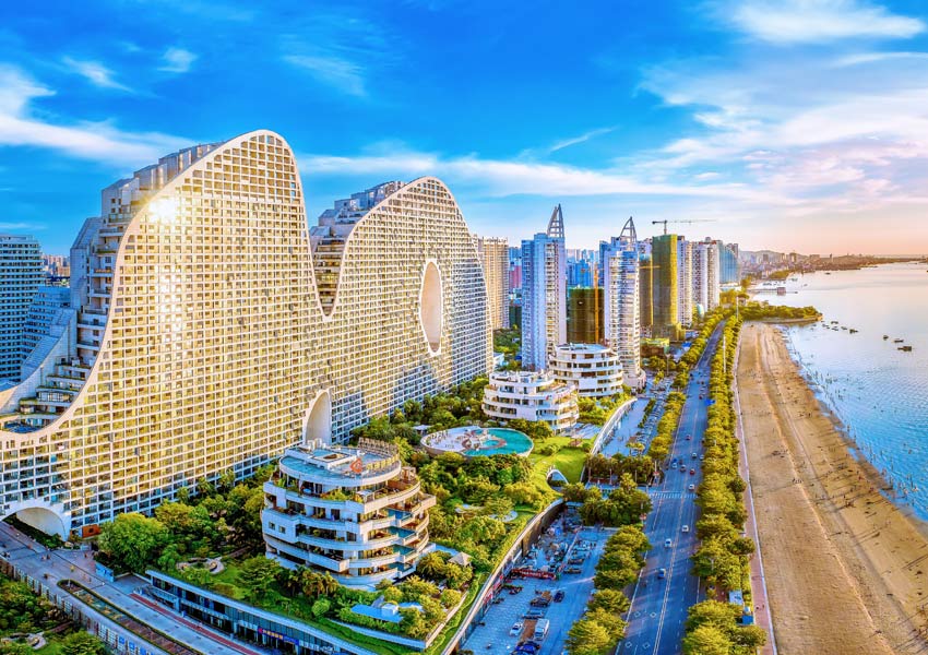 海城区城建日益完善，廉州湾大道的风光迷人。海城区委宣传部供图