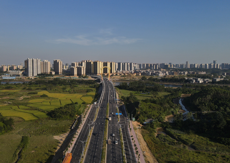 防城港市文昌大桥。黄笙摄
