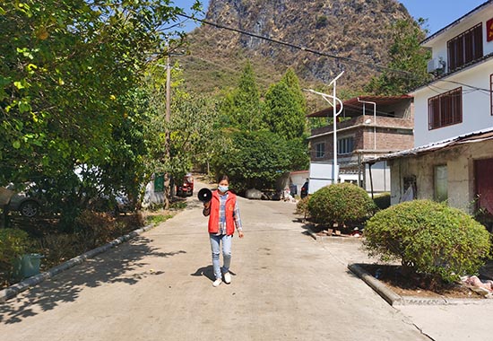 小喇叭播放森林防灭火宣传音频。杨堤乡人民政府供图