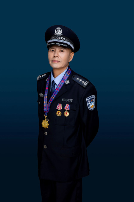 近年来，申礼昌先后荣获钦州市最美政法人、钦州市优秀人民警察、钦州市优秀共产党员等称号，荣立个人三等功3次。受访者供图
