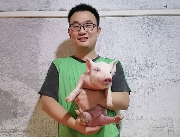 李瑞在生产区