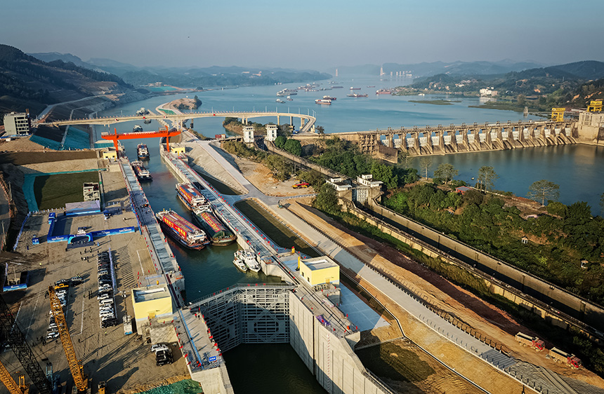12月15日上午，广西西津水利枢纽二线船闸工程正式通航。