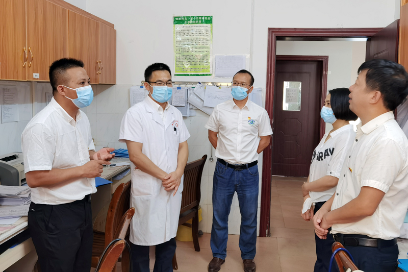 鹿寨縣中醫醫院專家到醫共體單位調研指導工作
