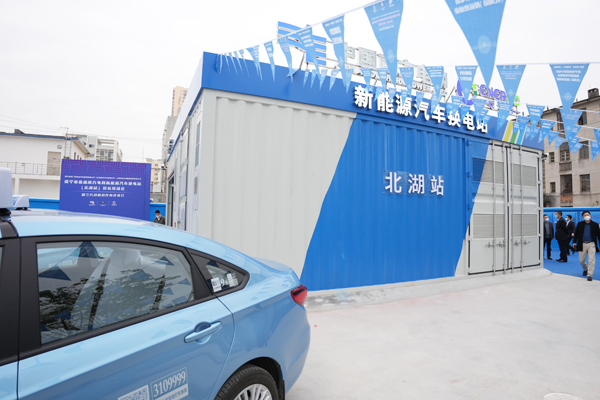 南方电网南宁北湖换电站正式投入使用。梁磊摄