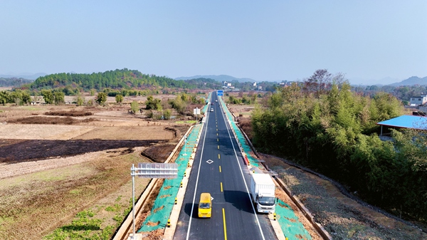 全高路（全州段）让沿线群众的出行体验变得更加舒适、安全。梁艳春摄