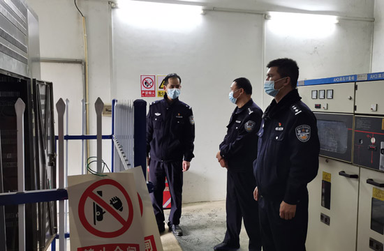 钟山监狱消防安全专项检查小组到危旧房排查安全隐患