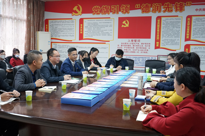 交流现场。周尚鹏摄