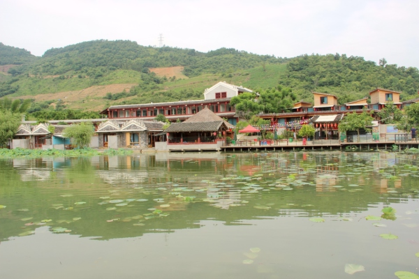 图为宫保风情岛景区照片（王鑫 供）.jpg