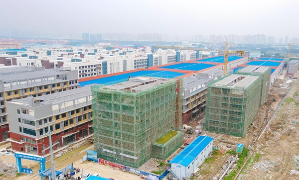 港北區新能源特種專用車基地項目建設現場.jpg