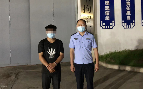 犯罪嫌疑人被依法行政拘留。蓝海文摄