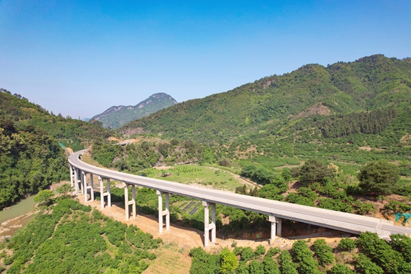富平路老元洞1號大橋。李學賢攝