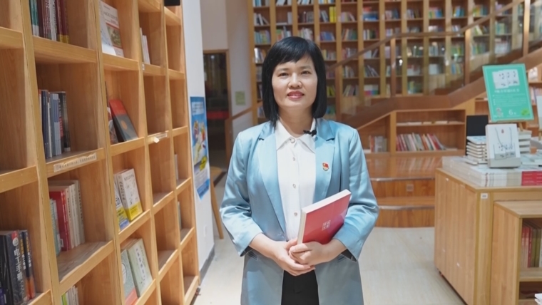 《全國人大代表、貴港市圖書館館長李燕鋒： 把優質閱讀服務延伸到群眾家門口 》