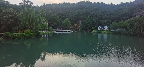 美麗的千家洞文旅度假區。
