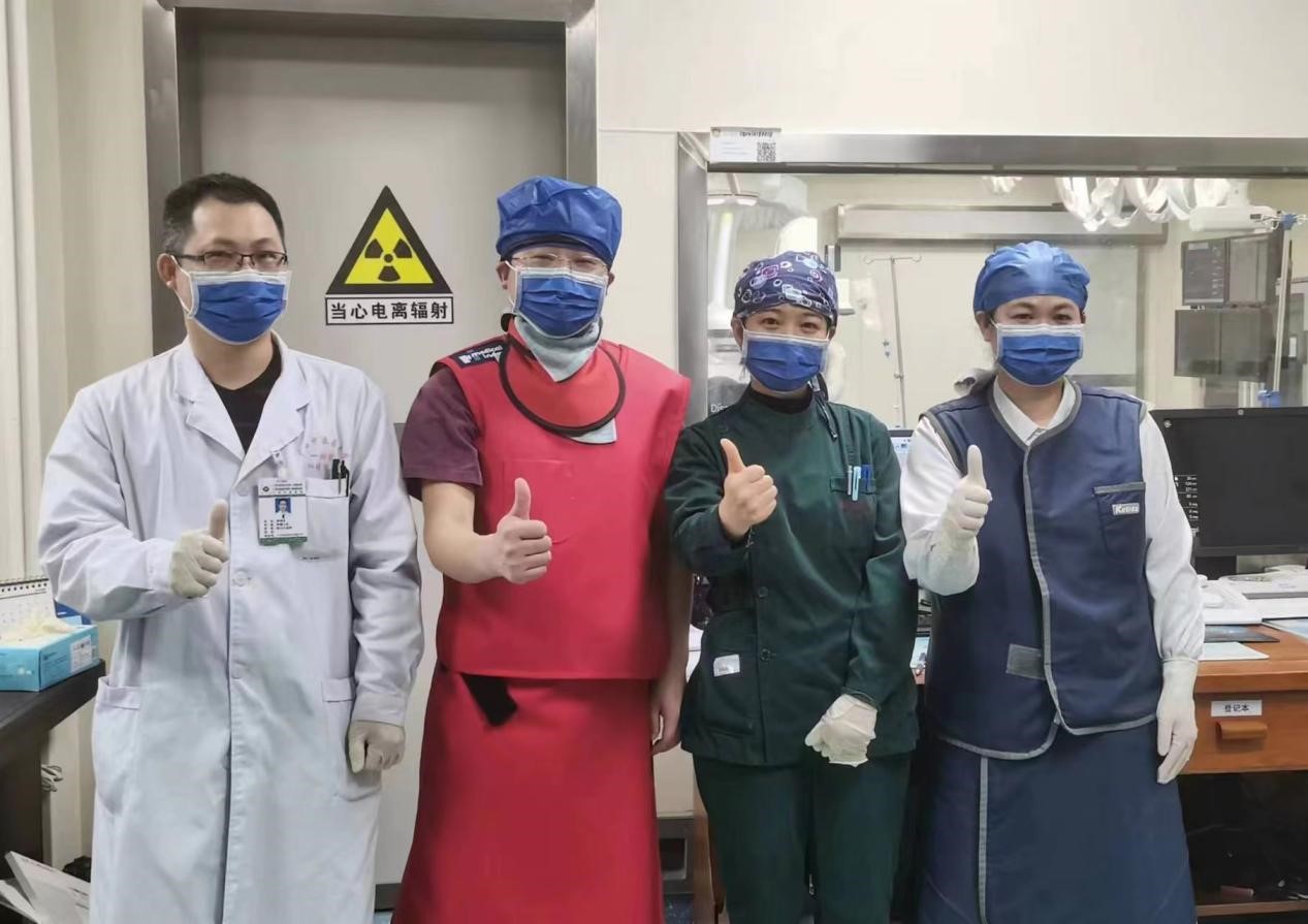 團隊成功完成介入手術。廣西中醫藥大學第一附屬醫院供圖
