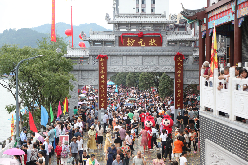 状元坊成为市民、游客的打卡地。永福县委宣传部供图