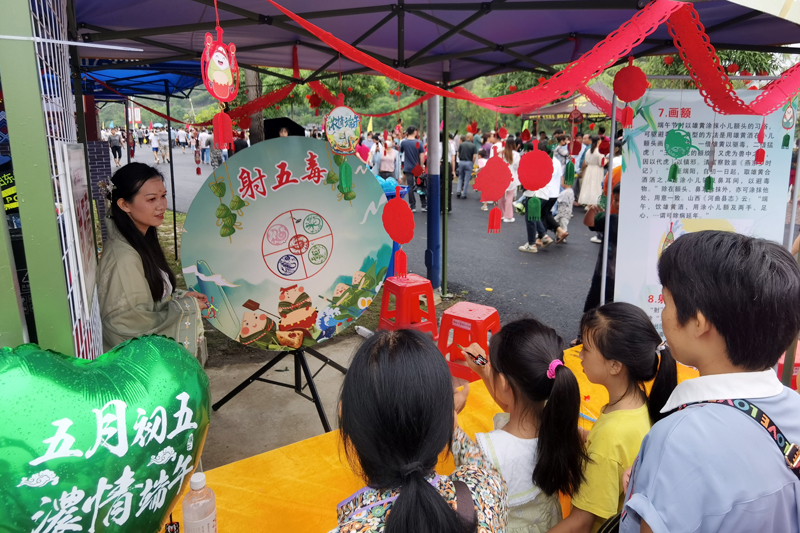 活动现场。陈强摄