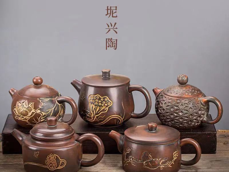 钦州坭兴陶。