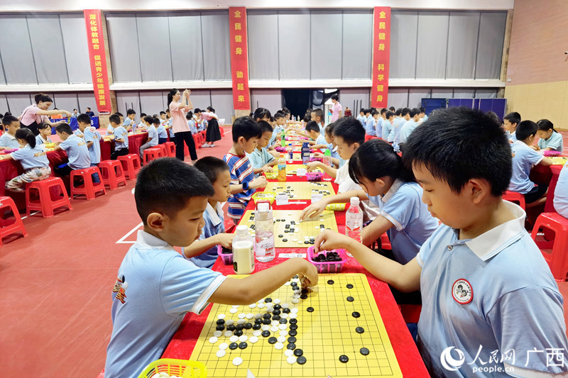 围棋比赛。人民网记者 陈燕摄