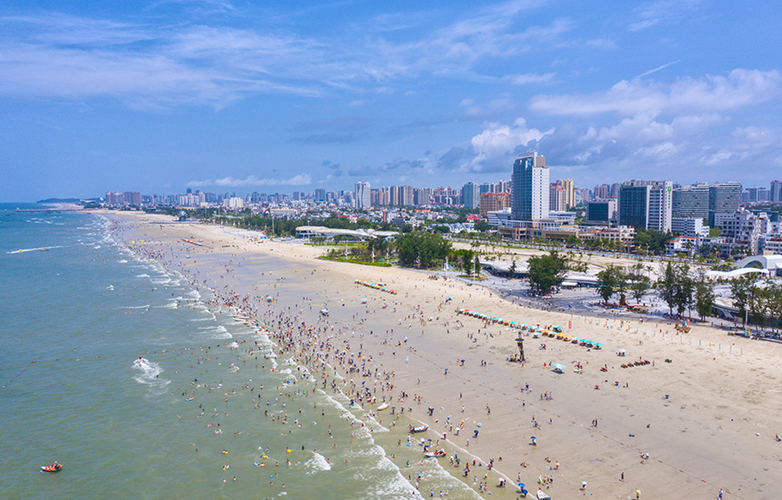 做好“向海经济”大文章 北海银滩绘就美丽