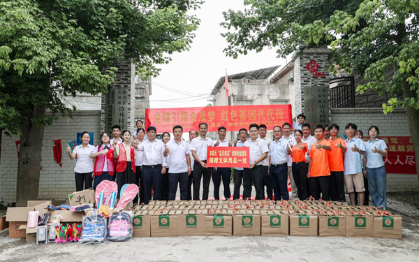 开展助农促农活动。广西品沃农业科技有限公司党支部供图