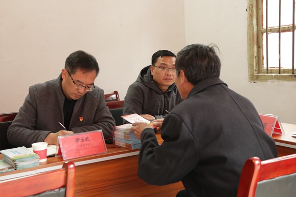 两水乡党委书记李玉武接访