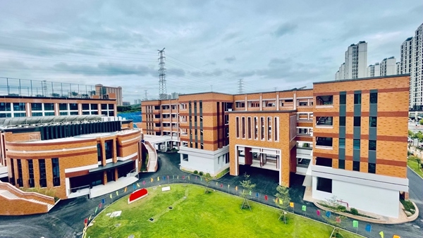 南宁市五象新区第一实验小学教学楼外景
