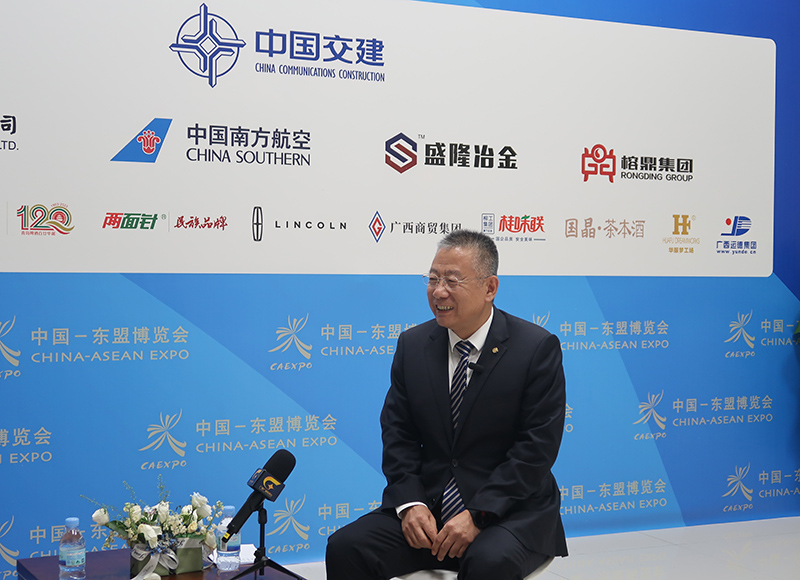 陈重接受采访。黄紫玥