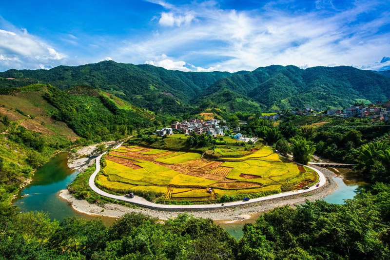 生态宜居美丽乡村——斗皇村。西林县那劳镇人民政府供图