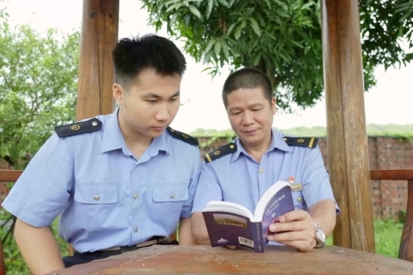 图为吴文飞。莫稀铜摄 (2).jpg