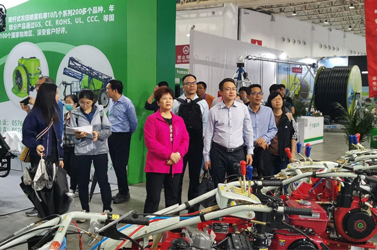 现场观摩学习举办展会的经验做法