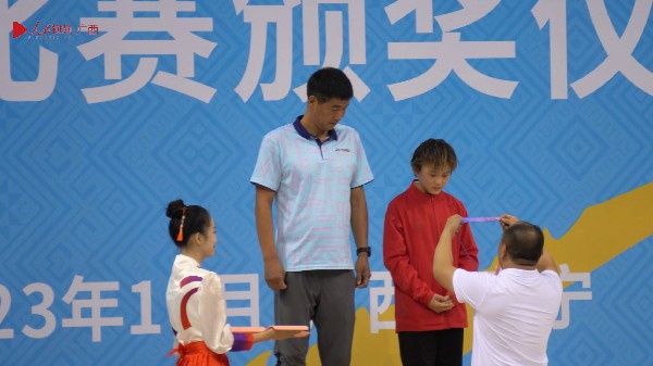 洛陽市選手趙婧涵逆襲奪得學青會女子10米跳台冠軍