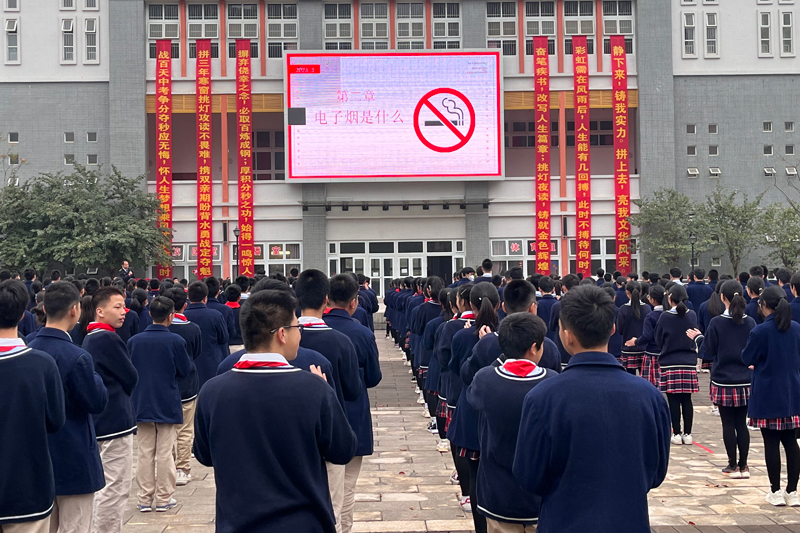 图为开展普法宣传进校园活动。王先进摄