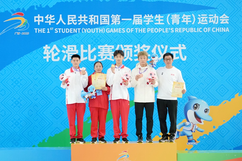 颁奖仪式现场。何学俏摄