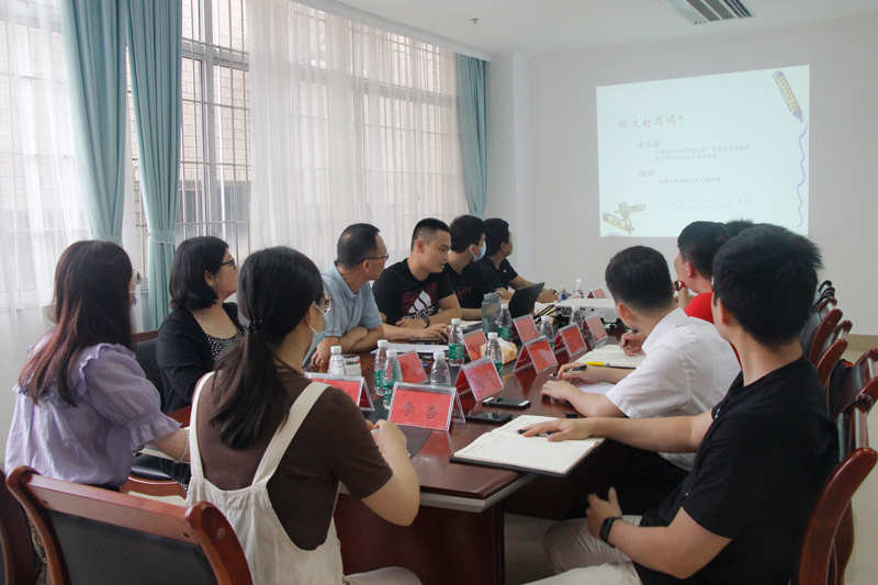图为钦州市烟草专卖局（公司）组织青年人才队伍开展学习交流。裴宇菁摄
