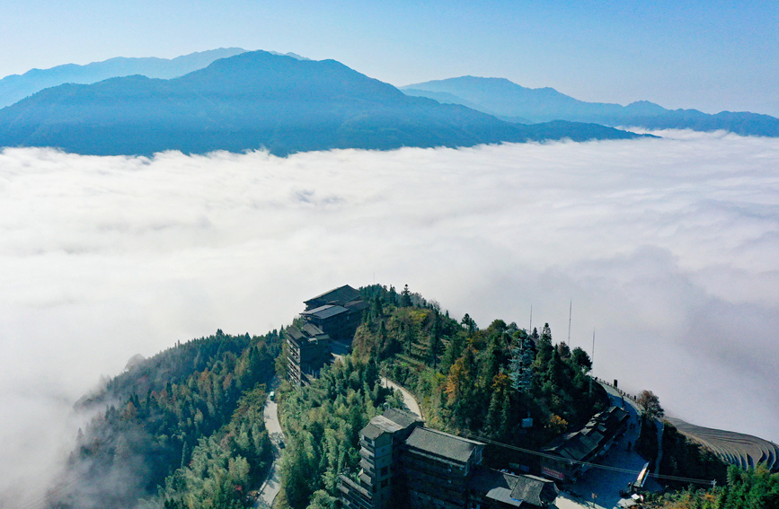 在龙脊梯田拍摄的云海美景。潘志祥摄