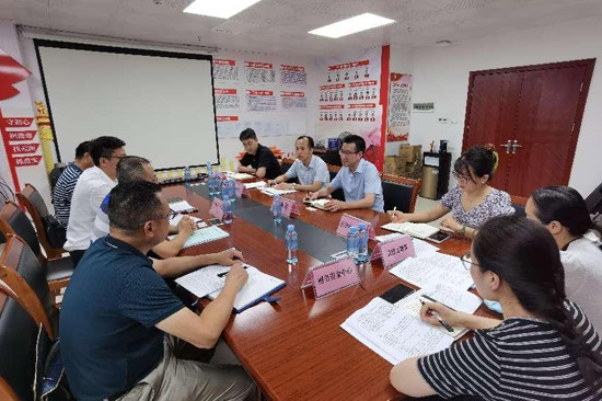 商贸公司与水泥供应商进行谈判