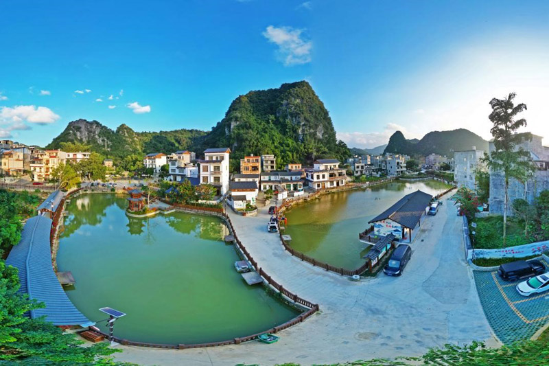 凭祥镇柳班村板班屯新貌。(庞立坚摄）