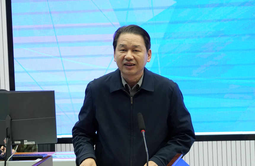 黄绍光致辞。覃崇夏摄