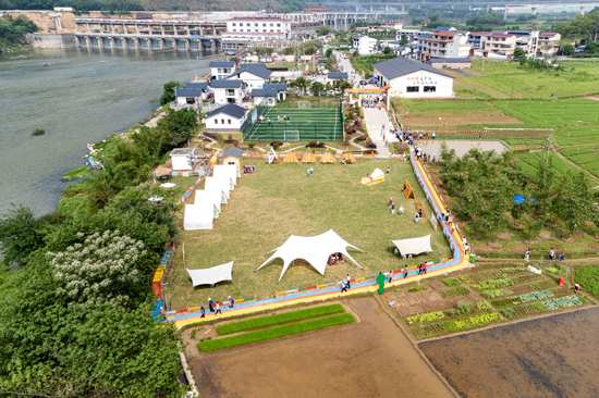 龙溪拾光营地。永福县广福乡人民政府供图
