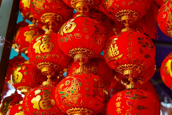 琳琅满目的小挂饰。黄小倩摄