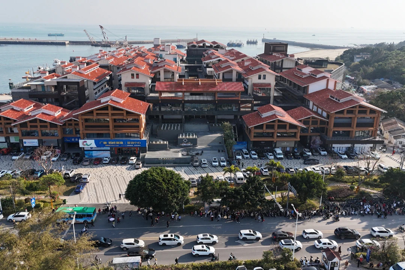 广旅冠岭港湾成为北海市民春节假期出游好去处。张顺府摄